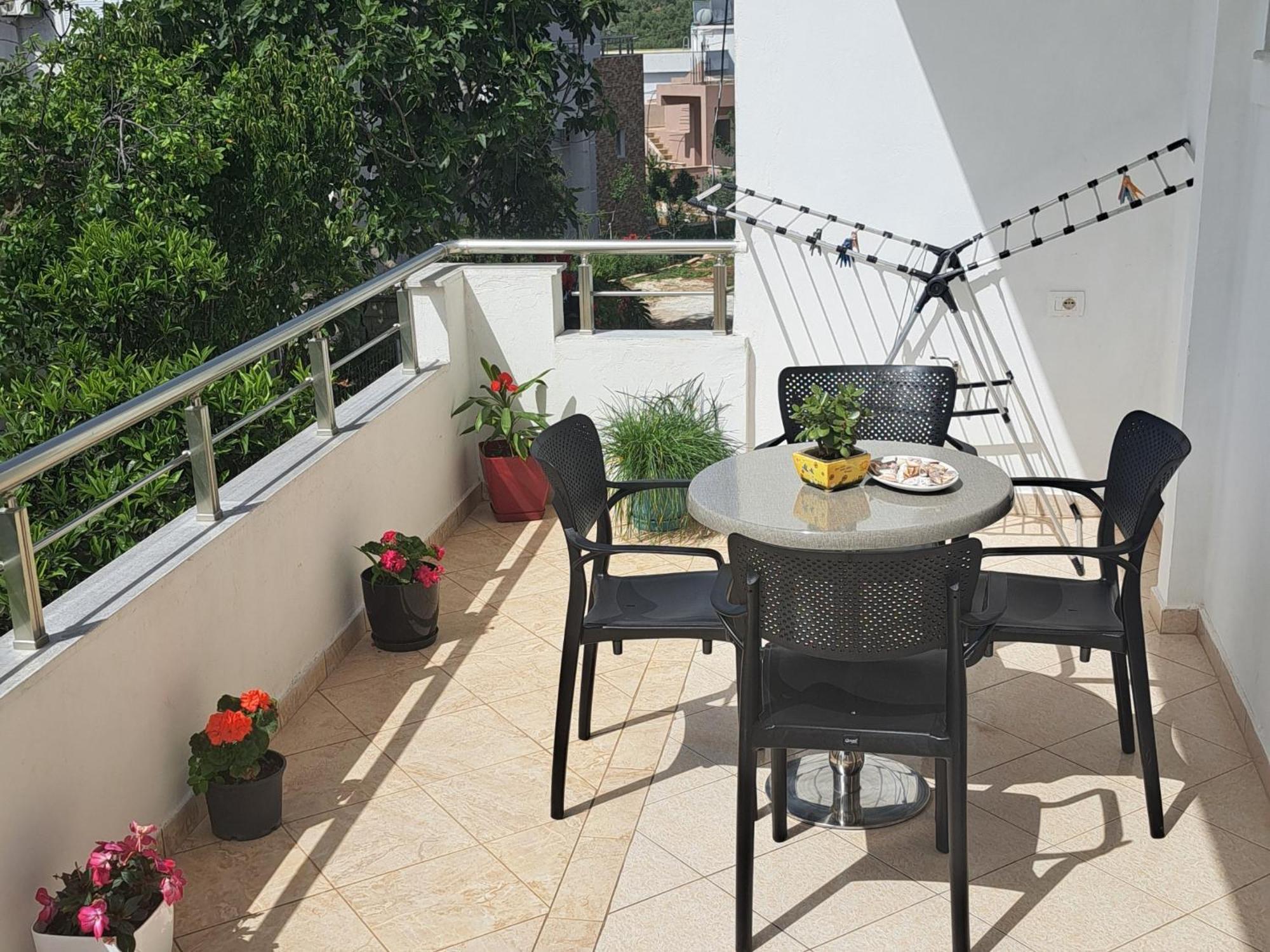 Guesthouse Shehu Ksamil Exterior photo